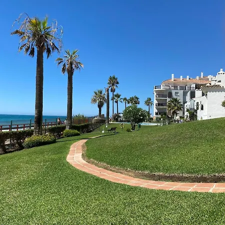 아파트 Beachfront Duplex With Seaview